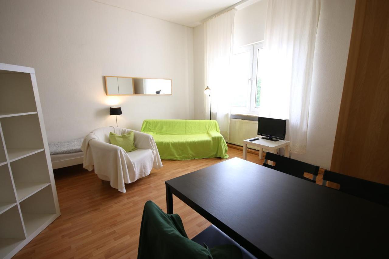 Moderne Studio: Business-Friendly Apartments in Oberhausen Oberhausen  Exterior photo