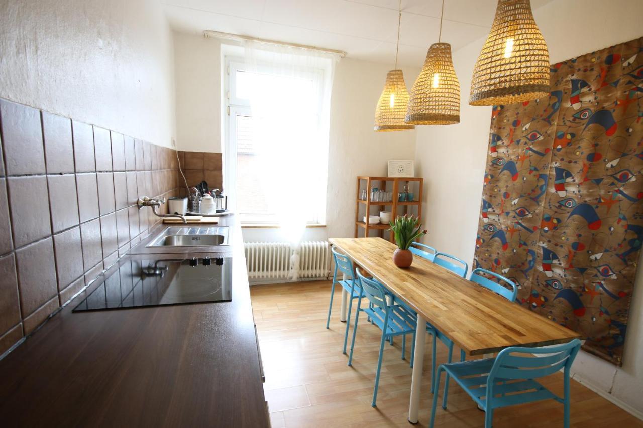 Moderne Studio: Business-Friendly Apartments in Oberhausen Oberhausen  Exterior photo
